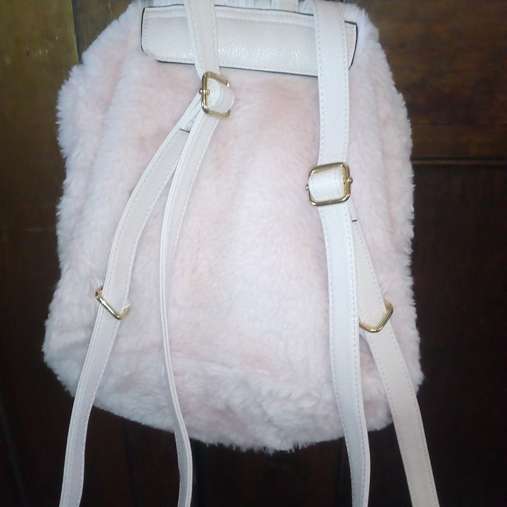 Pink backpack - Picture 2 of 3